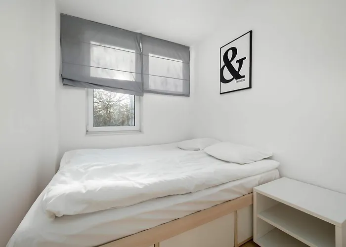 Funkcjonalny Praca Zdalna W Doskonalej Lokalizacji Wroclawia By Renters Appartement